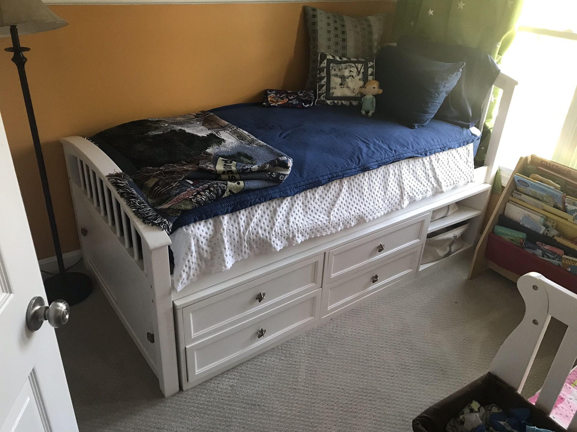 Children’s twin bed - drawers and great storage