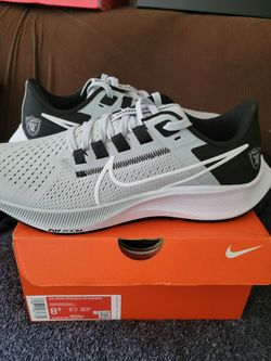 Raider's & Cowboy's Zoom Pegasus official NFL sideline shoe sizes 8.5-12 (NO TRADES PRICE IS FIRM)