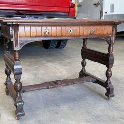 Beautiful Antique Walnut Eastlake Leather Top Writing Desk Library Table With drawer circa 1880