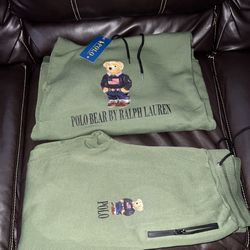 Mens polo sweatsuit size medium $80 hmu ‼️✅🙌