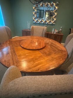 Selling Full Dining Room Table Set