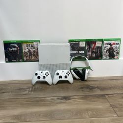Xbox One With Controller And Six Games With Wireless Turtle Beach Headphones