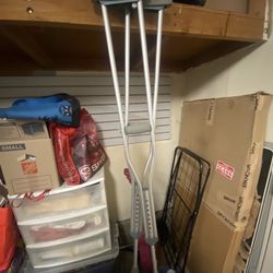 Crutches 