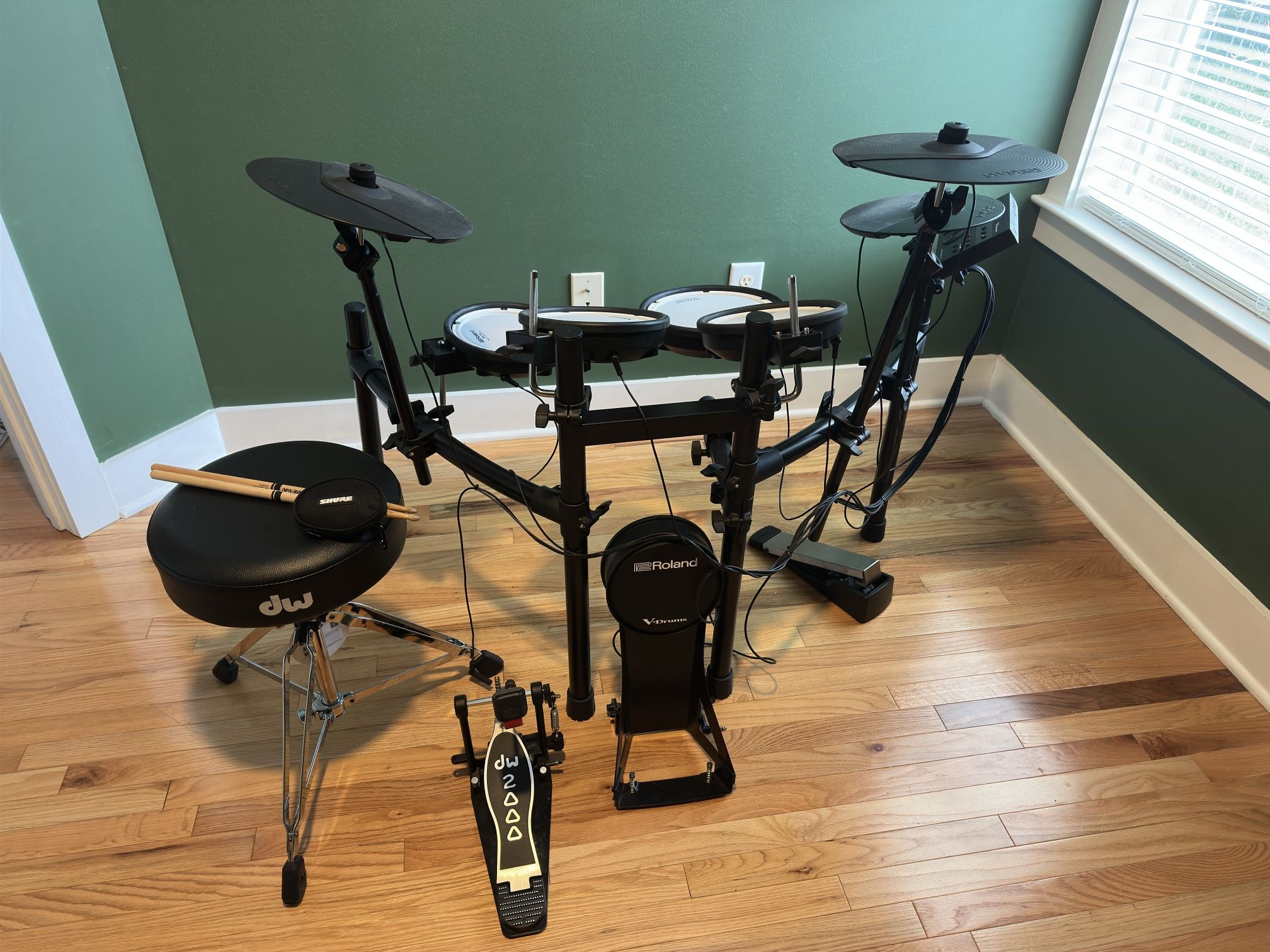 Roland TD07KV Electric Drums, DW Pedal & Throne, Shure Wired Earbuds