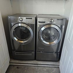 LG Washer and Dryer Set