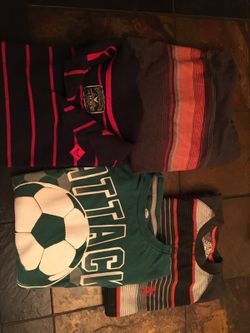 4 boys medium long sleeve shirts