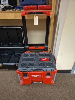 Milwaukee Packout Rolling Tool Box