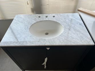 Bathroom vanity