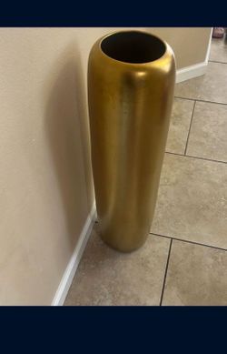 Large Gold vase never used