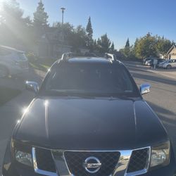  2005 Nissan Frontier Crew Cab · Nismo Pickup 4D 5 ft 2WD ClEAN TITLE 