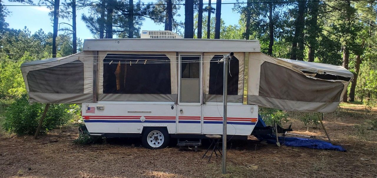 Pop Up Camper 2500 Or Best Offer