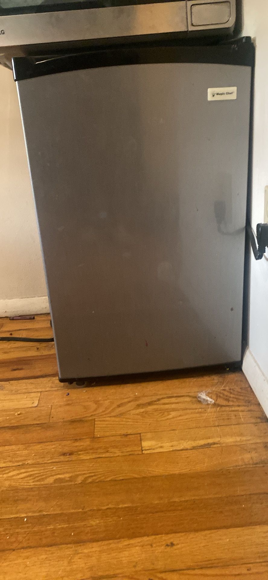 Mini Fridge 