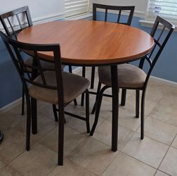 Counter height kitchen table and 4 chairs