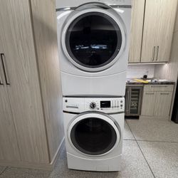 GE Stackable Front Load Washer & GAS Dryer – Works, Dryer Squeaks 
