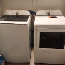 GE Washer/Dryer Set Under a Year Old
