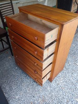 SOLID WOOD DRESSER