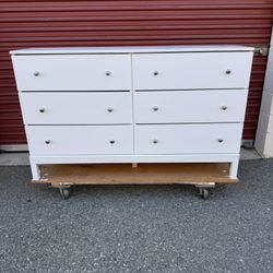 Elegant White Color Finish