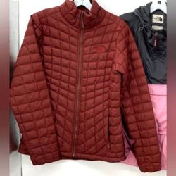 The North Face Thermoball Red Burgundy Puffer Jacket Coat Quilted Women Small