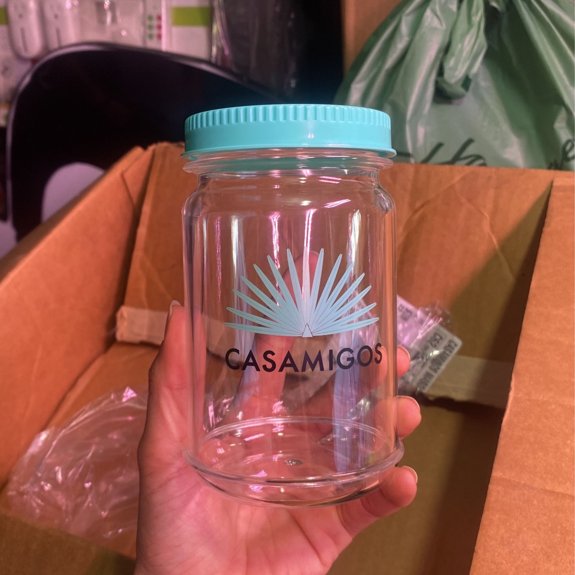 Casa Amigos Mason Jars With Lid Plastic (16avail)