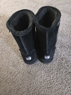 Womens BEARPAW size 10