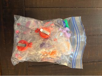 28 pack Badge Reels