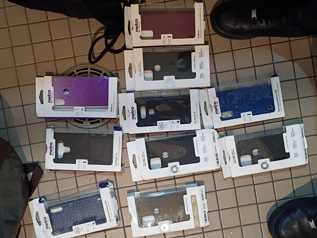 All Kinds Different Metro PCs Phone Cases new In Boxes
