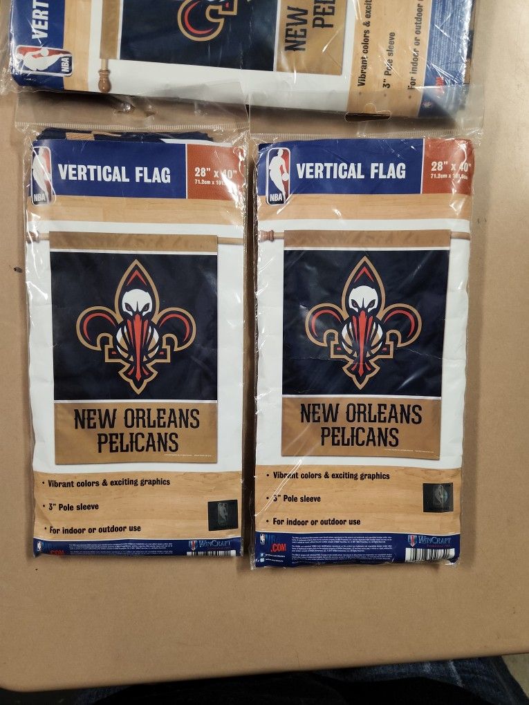 New Orleans Pelicans 28 × 40 Flags