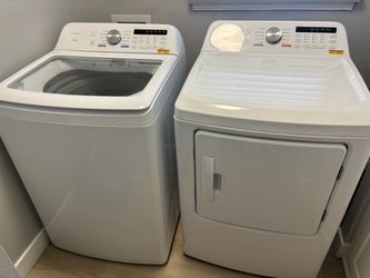 Insignia Washer and Dryer Set - Gas