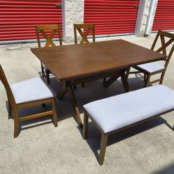 Farmhouse Dining Table 