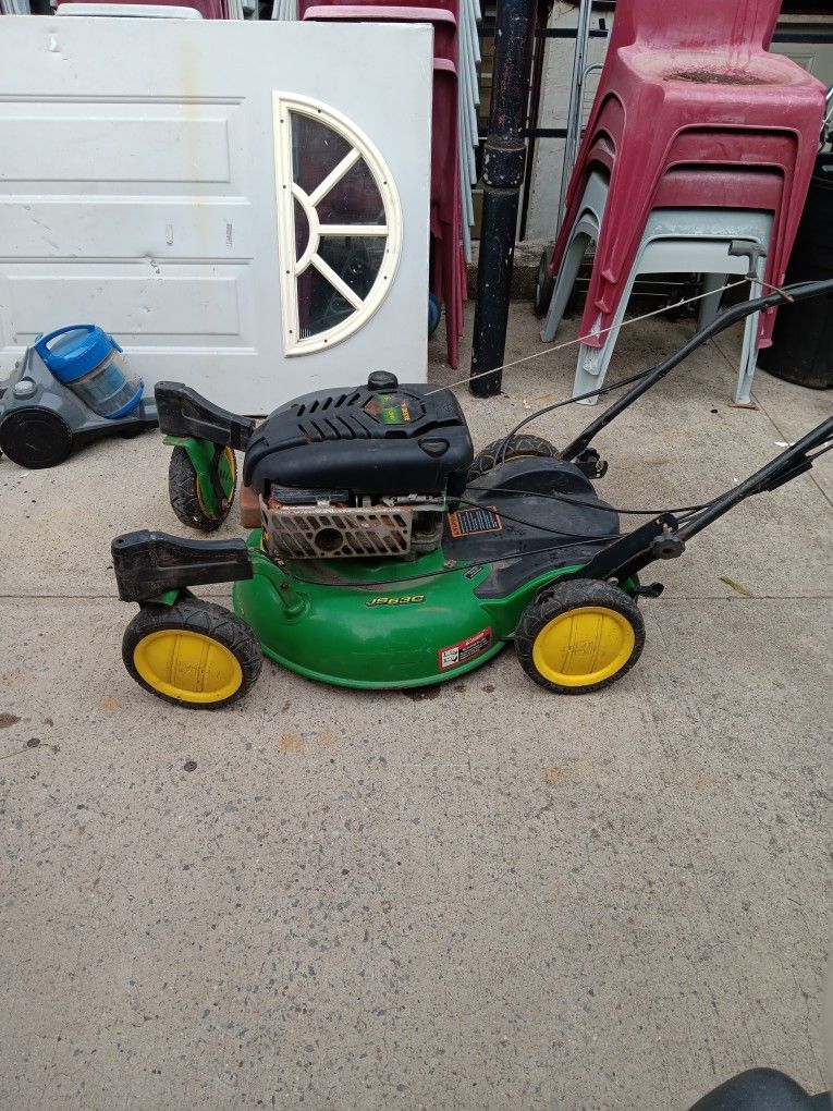 John Deer Js63c Lawnmower