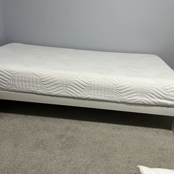 Twin bed with Mattress 