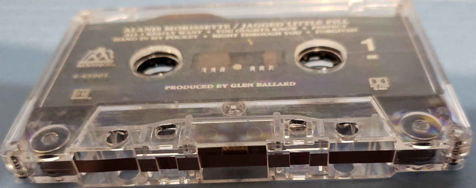 VINTAGE COLLECTABLE MUSIC CASSETTE TAPE ALANIS MORISSETTE JAGGED LITTLE PILL