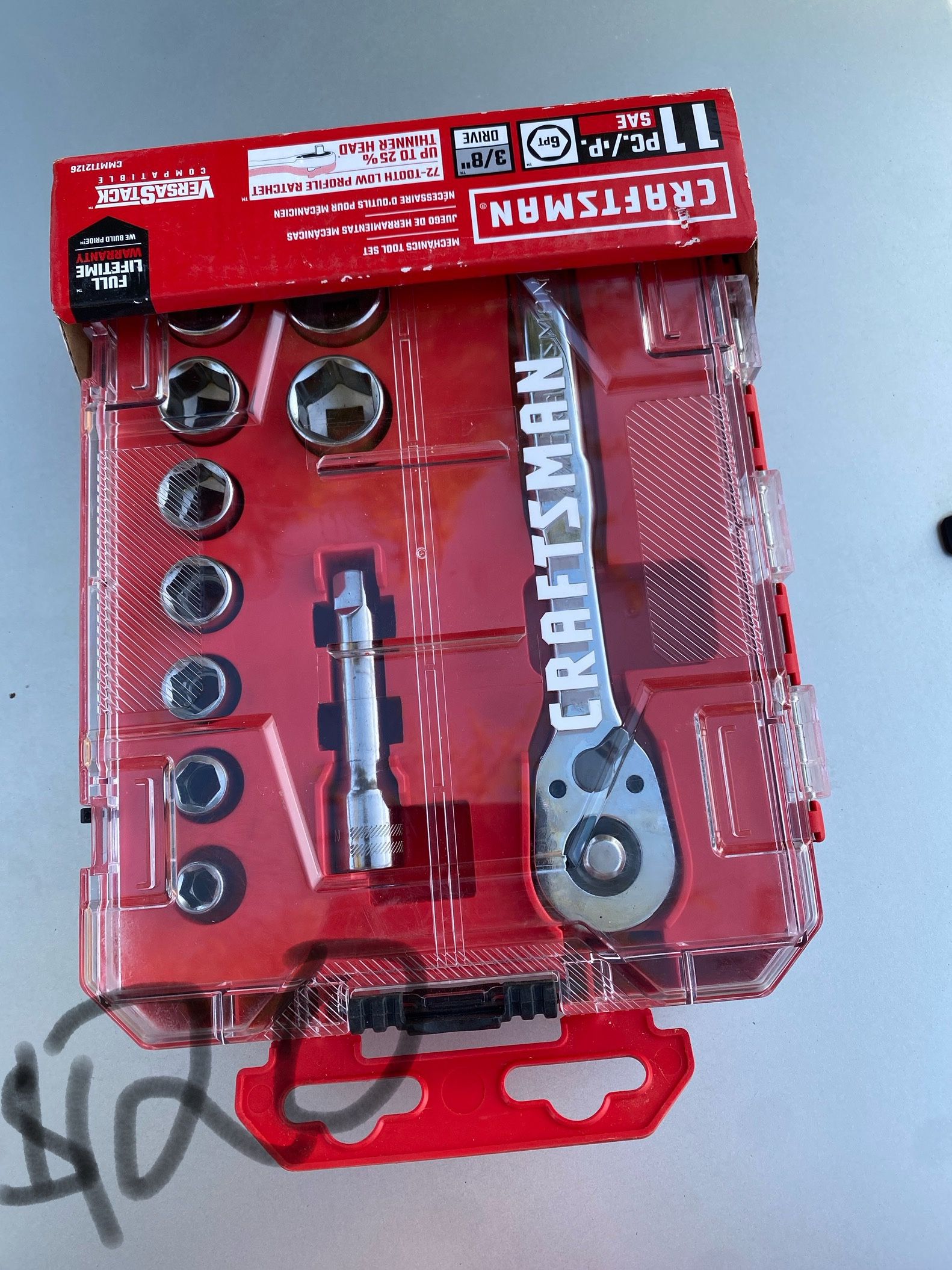 Ratchet and socket set