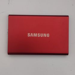SSD DRIVE 1TB  Samsung T7 External Barely Used