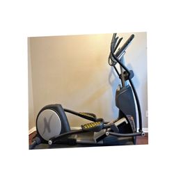 answer sound Life Fitness Treadmill - Commercial-Grade Exercise Equipment