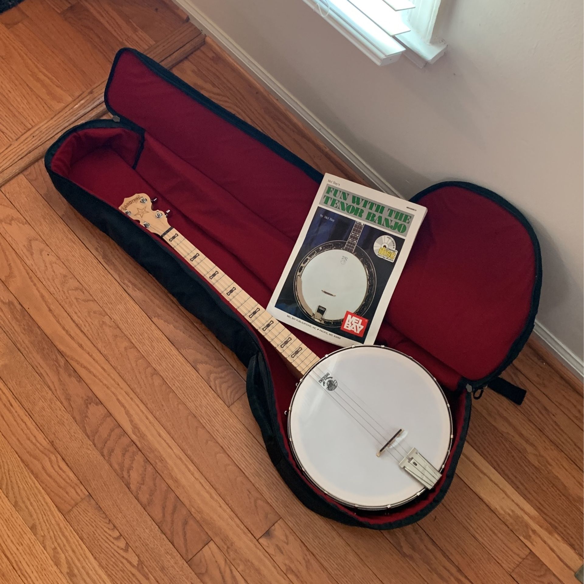 Tenor Banjo