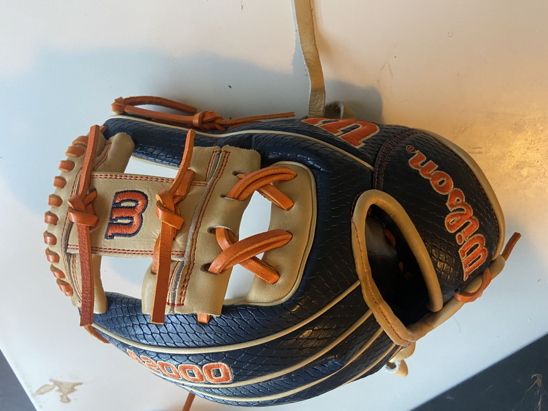 Wilson A2000 JA27 11.5”
