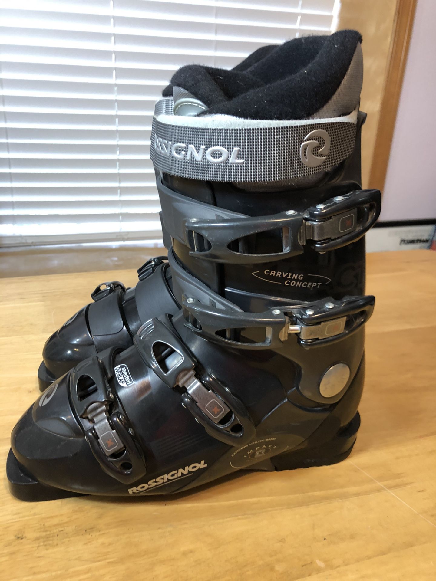 Rossignol Impact snow ski boots 25.5