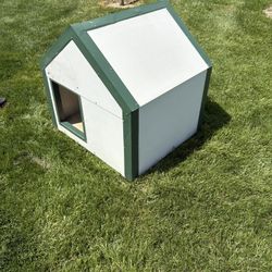 Dog House For 10 To 70 Lb Dog