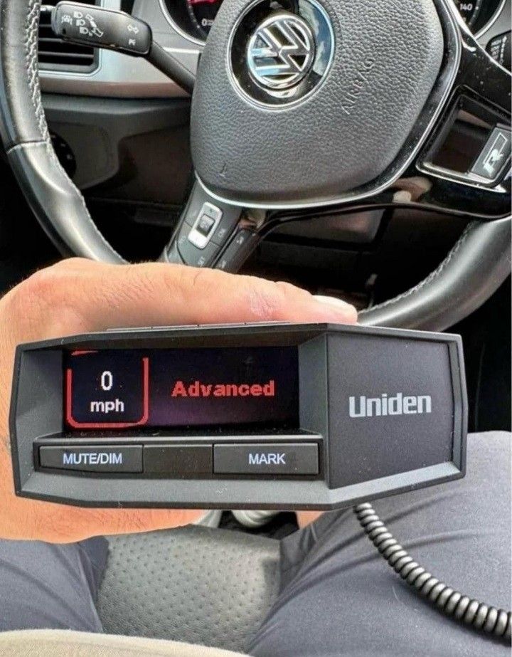 Uniden R8 Radar Detector