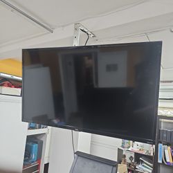 32" TV