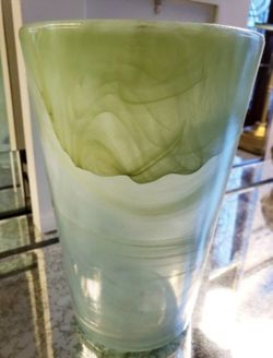 Beautiful Green Onyx Display Accent Decorative Tabletop VASE