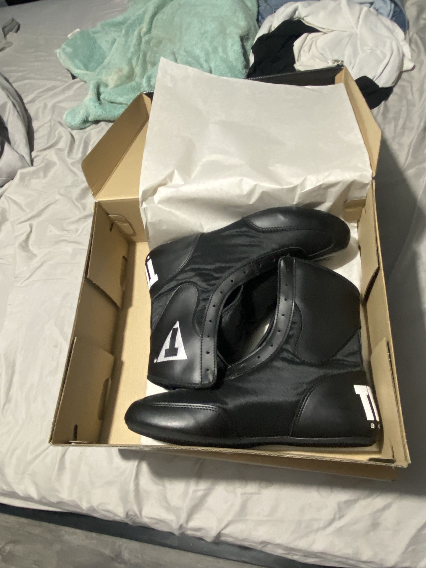 TITLE BOXING SHOES $60