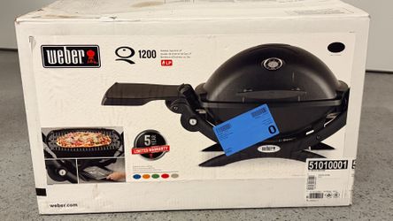 Weber Q1200 Portable Gas Grill — Brand New