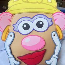 Mr./Mr Potato Head  Lounged