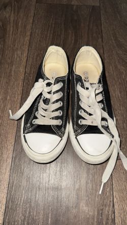 Kids converse