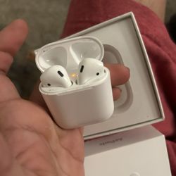 Apple AirPods 2 Generation 
