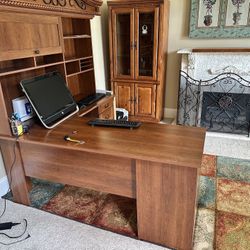Office Desk With Hutch