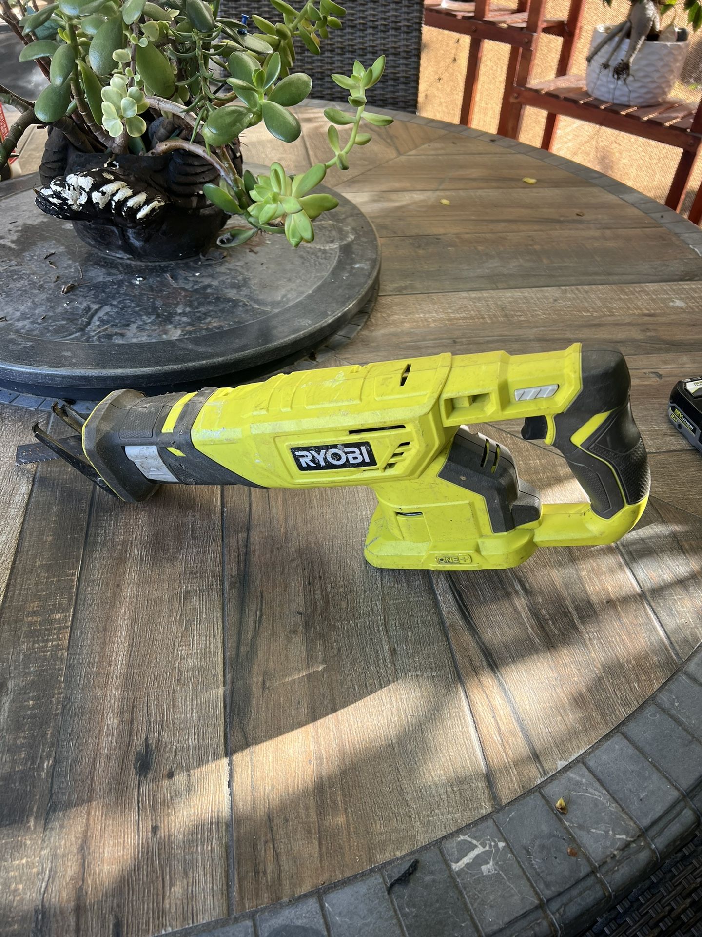 RYOBI SAW