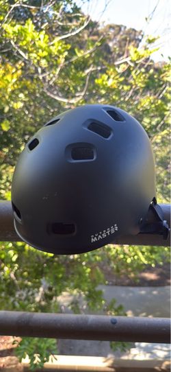 Outdoor helmet
